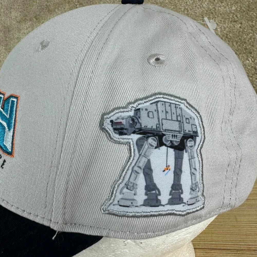 Disney Store Hoth A World Of Snow And Ice‎ Hat NWT Star Wars Empire Strikes Back